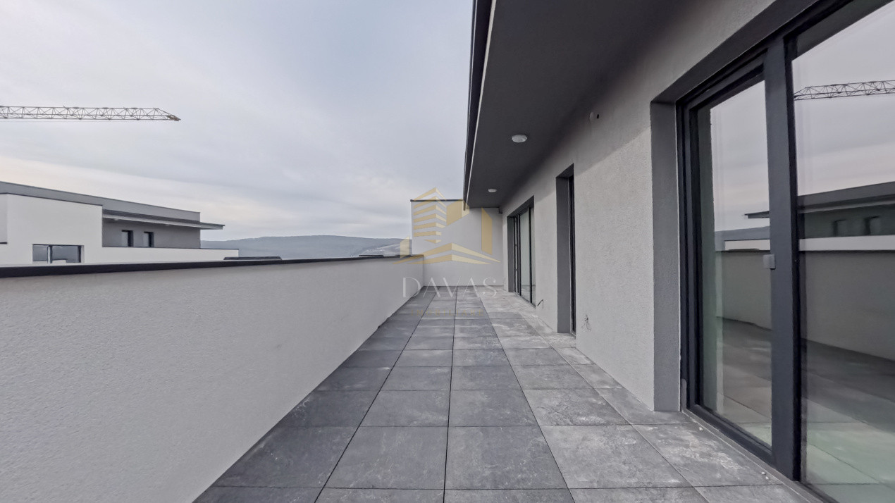 Penthouse de 3 camere semidecomandat - Parcare | Baciu 