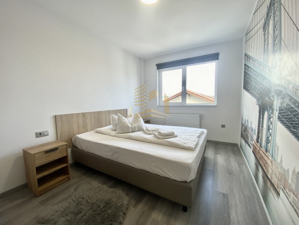 Apartament 3 camere semidecomandate| zona Vivo | Etaj intermediar | Parcare