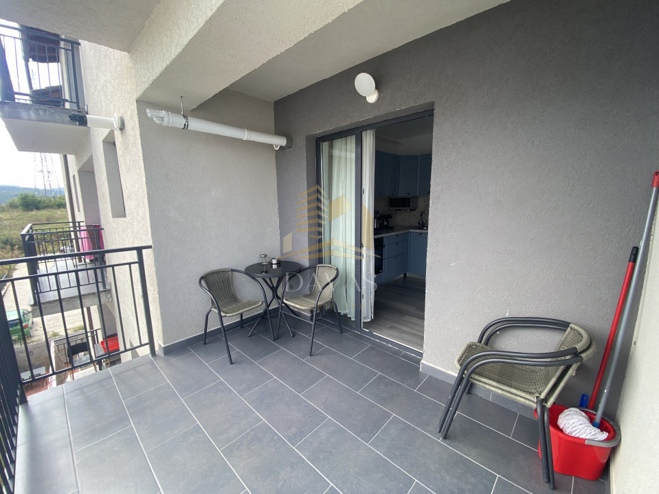 Apartament 3 camere semidecomandate| zona Vivo | Etaj intermediar | Parcare