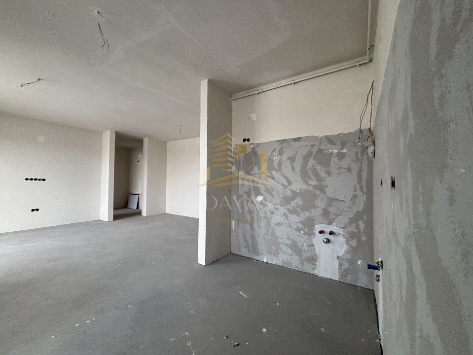 Penthouse de 3 camere semidecomandat | Florești 