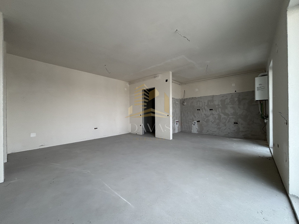 Penthouse de 3 camere semidecomandat | Florești 