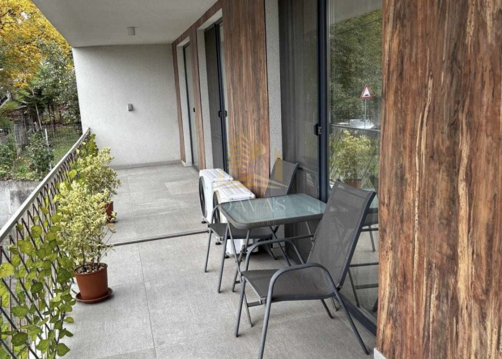 Apartament de 3 camere semidecomandat | Andrei Muresanu 