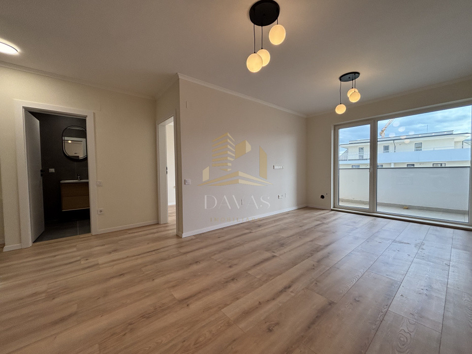 Apartament de 3 camere semidecomandat | Florești 