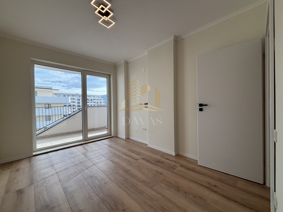 Apartament de 3 camere semidecomandat | Florești 