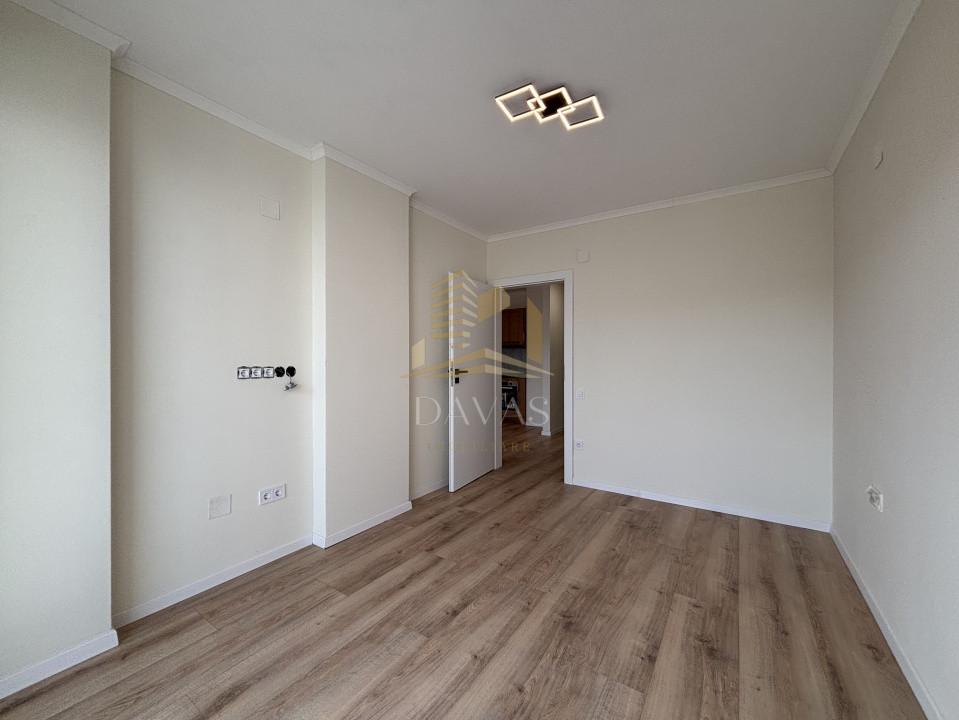 Apartament de 3 camere semidecomandat | Florești 