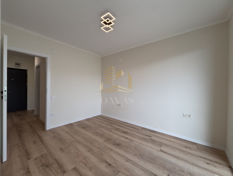 Apartament de 3 camere semidecomandat | Florești 