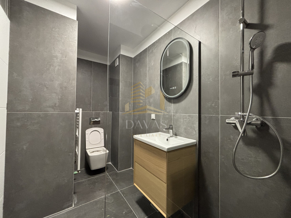 Apartament de 3 camere semidecomandat | Florești 