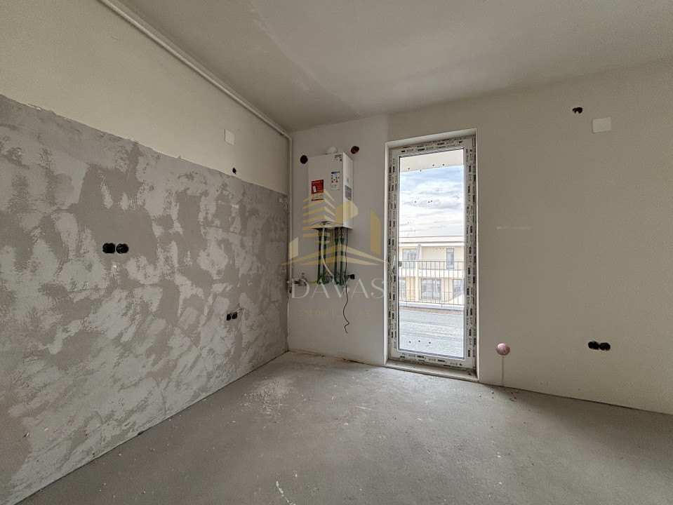 Apartament de 3 camere semidecomandat | Florești 