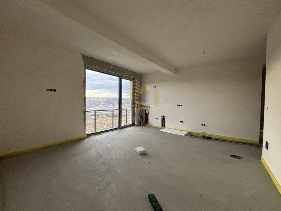 Apartament de 3 camere semidecomandat | Bloc nou Baciu 