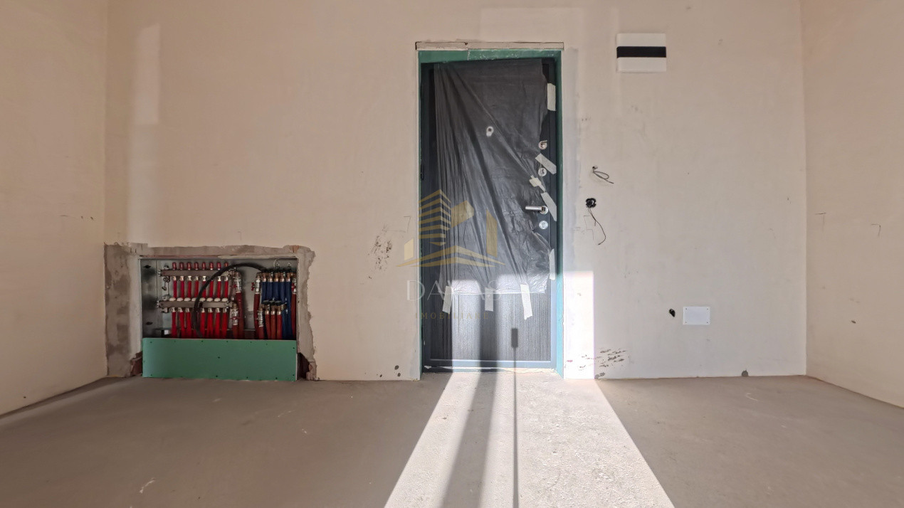 Apartament de 3 camere semidecomandat | Bloc nou Baciu 