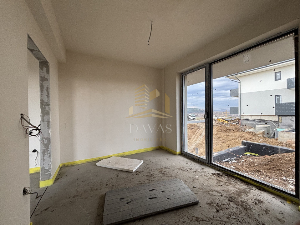 Apartament de 3 camere semidecomandat | Bloc nou Baciu 