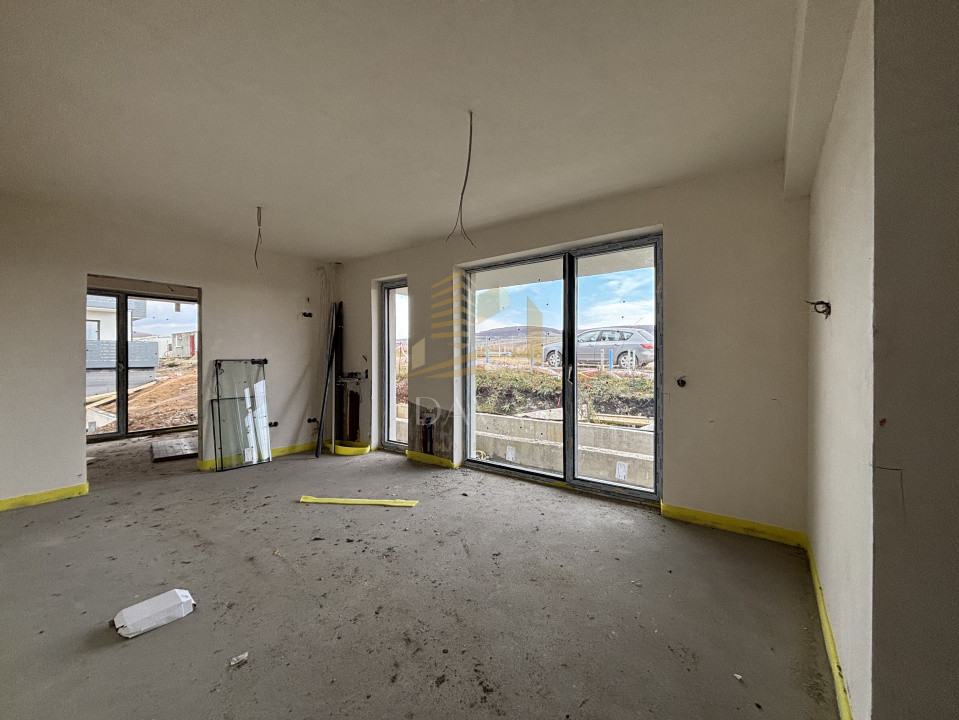 Apartament de 3 camere semidecomandat | Bloc nou Baciu 