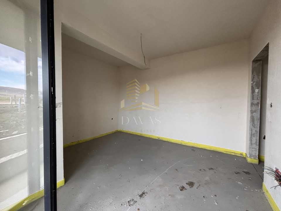 Apartament de 3 camere semidecomandat | Bloc nou Baciu 