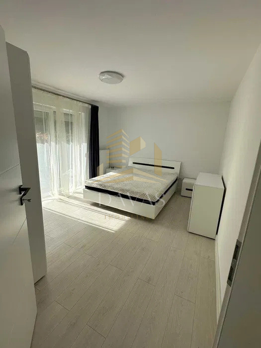 Apartament cu 3 camere | Bloc mic | gradina proprie | parcare inclusa