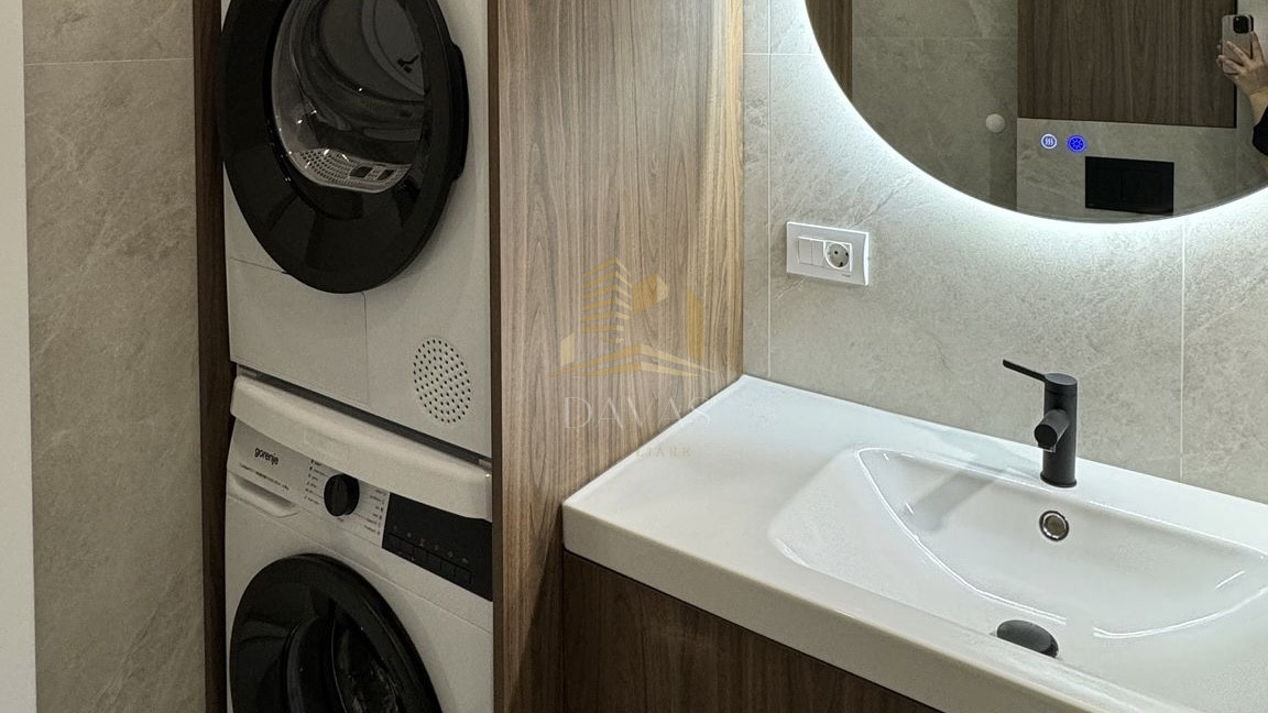 Apartament de 3 camere semidecomandat | Zona BMW | Parcare