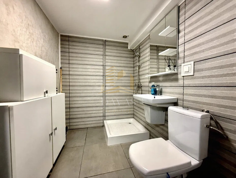 Închiriere spațiu comercial 3 camere semidecomandat |SEMICENTRAL|