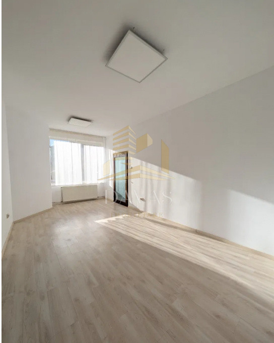Apartament 3 camere semidecomandat + Parcare | Marasti