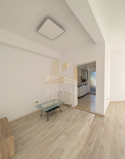 Apartament 3 camere semidecomandat + Parcare | Marasti