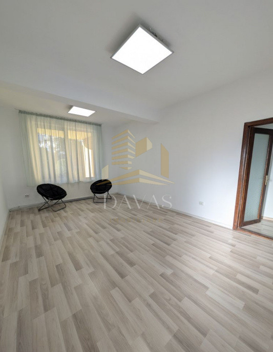 Apartament 3 camere semidecomandat + Parcare | Marasti