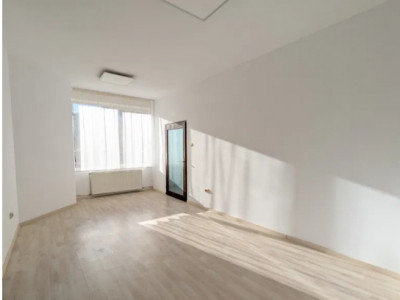 Apartament 3 camere semidecomandat + Parcare | Marasti