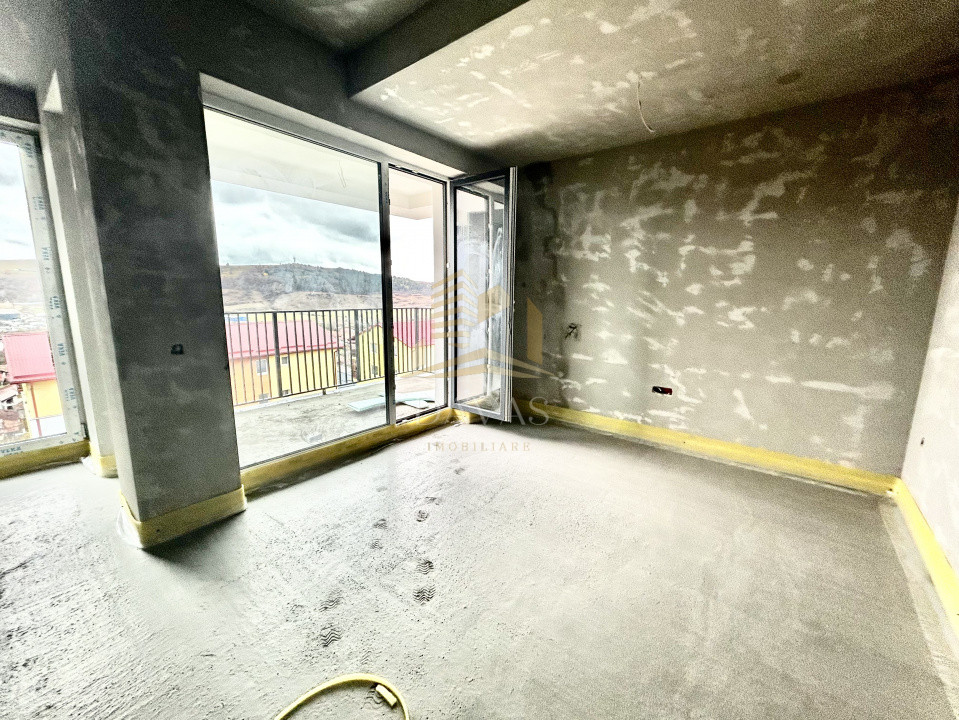 Apartament 3 camere semidecomandat | Baciu | Se preda finisat premium