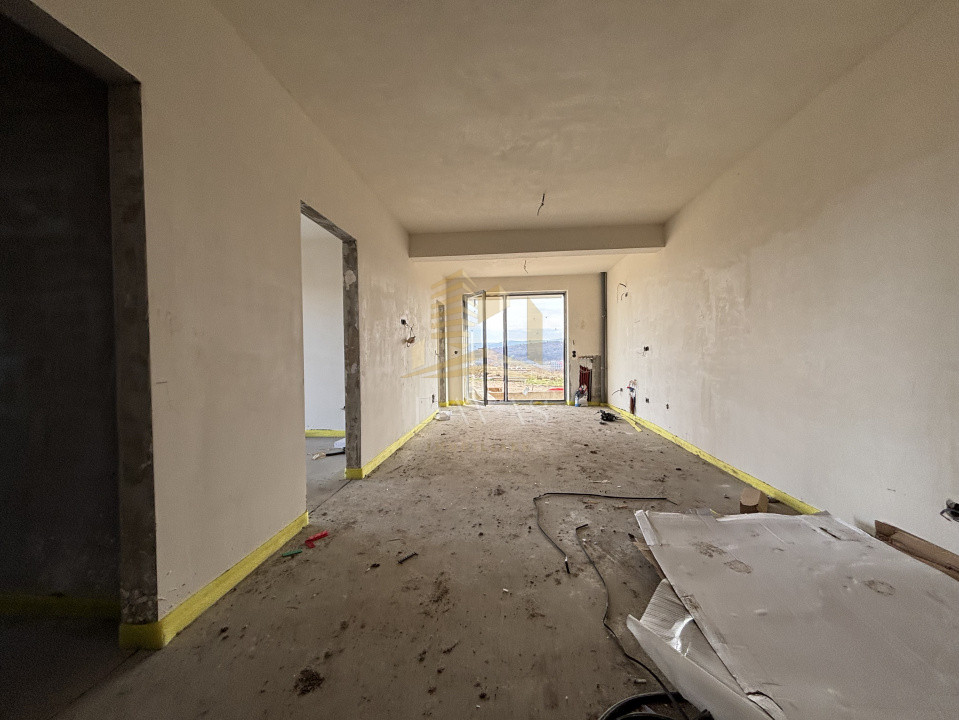 Apartament de 3 camere semidecomandat | Bloc nou Baciu 