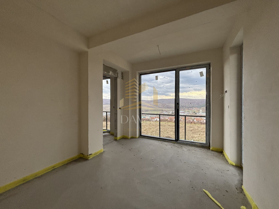 Apartament de 3 camere semidecomandat | Bloc nou Baciu 