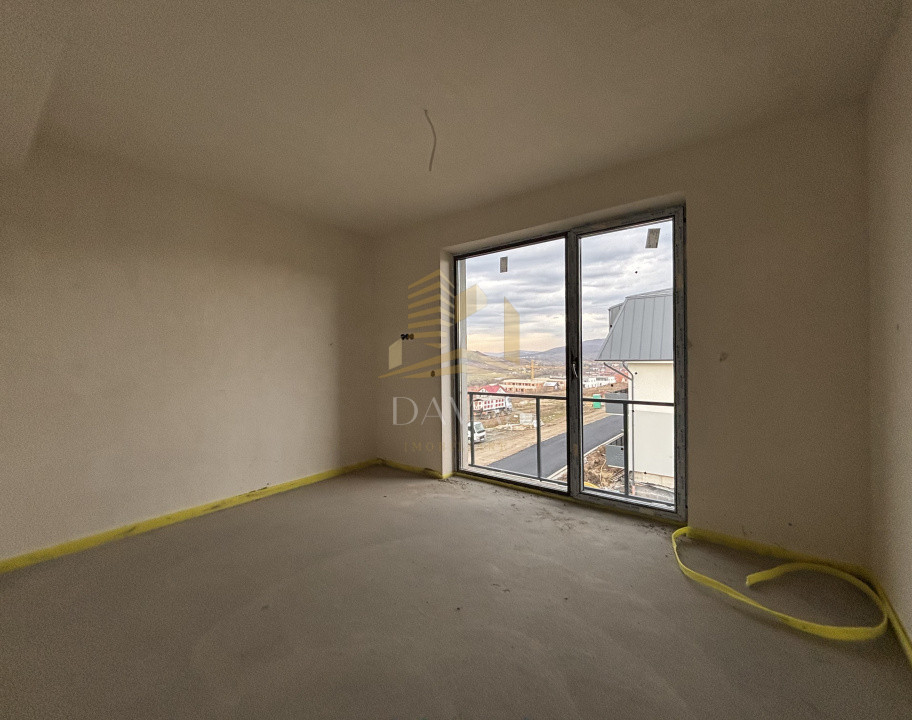 Apartament de 3 camere semidecomandat | Bloc nou Baciu 