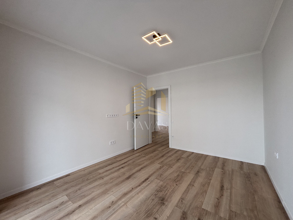 Apartament de 3 camere semidecomandat | Florești 