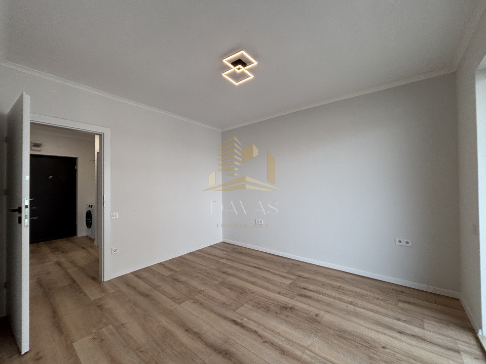 Apartament de 3 camere semidecomandat | Florești 