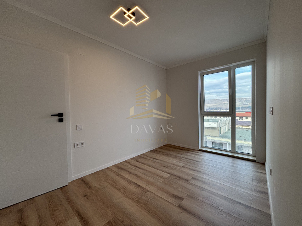 Apartament de 3 camere semidecomandat | Florești 