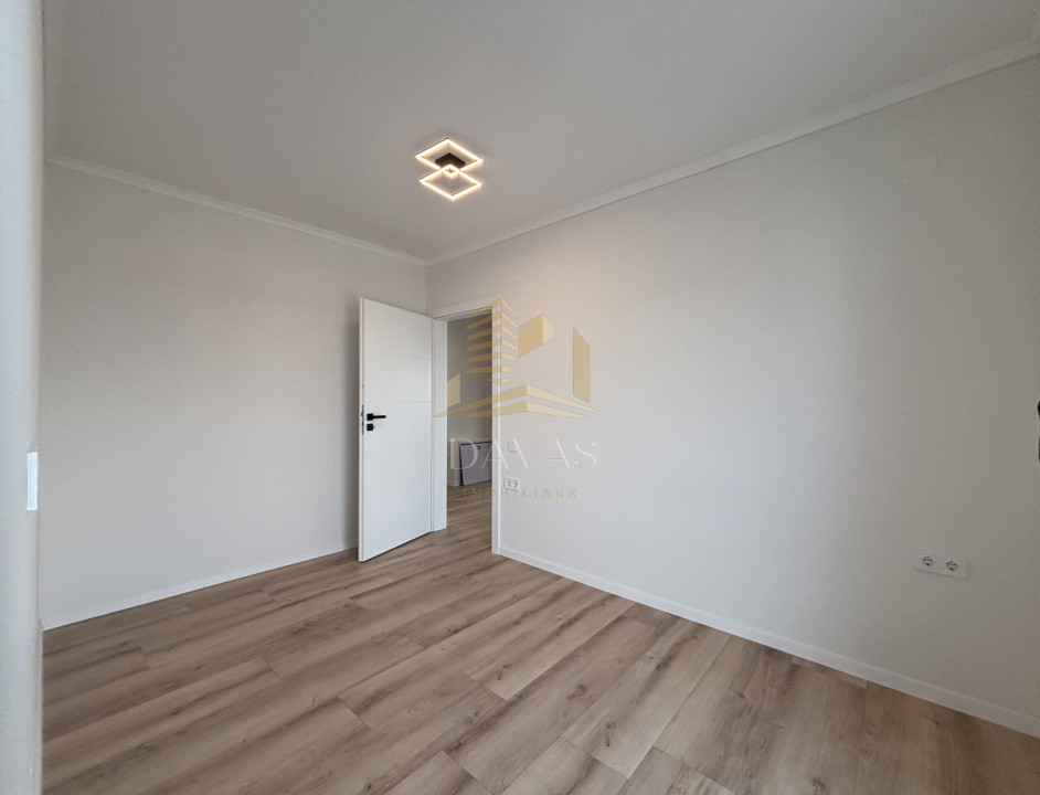Apartament de 3 camere semidecomandat | Florești 