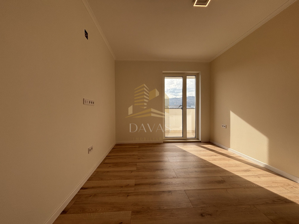 Apartament de 3 camere semidecomandat | Florești 