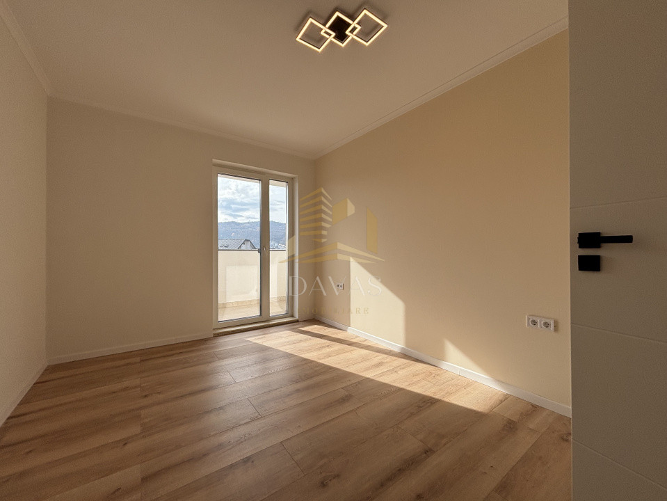 Apartament de 3 camere semidecomandat | Florești 