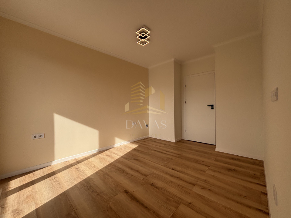 Apartament de 3 camere semidecomandat | Florești 