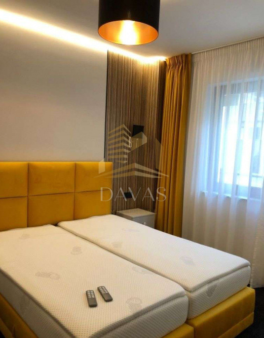 Apartament 2 camere semidecomandat LUX + Parcare subterana | + Terasa