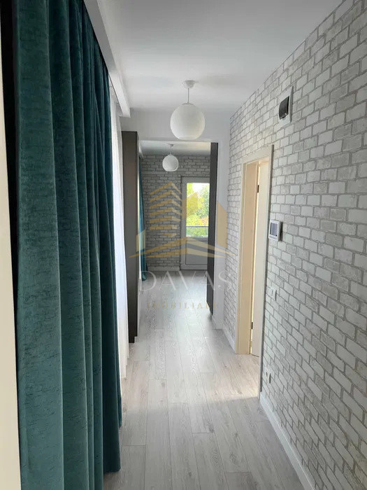 Apartament 3 camere de închiriat | UMF | Parcare inclusa | Etaj intermediar