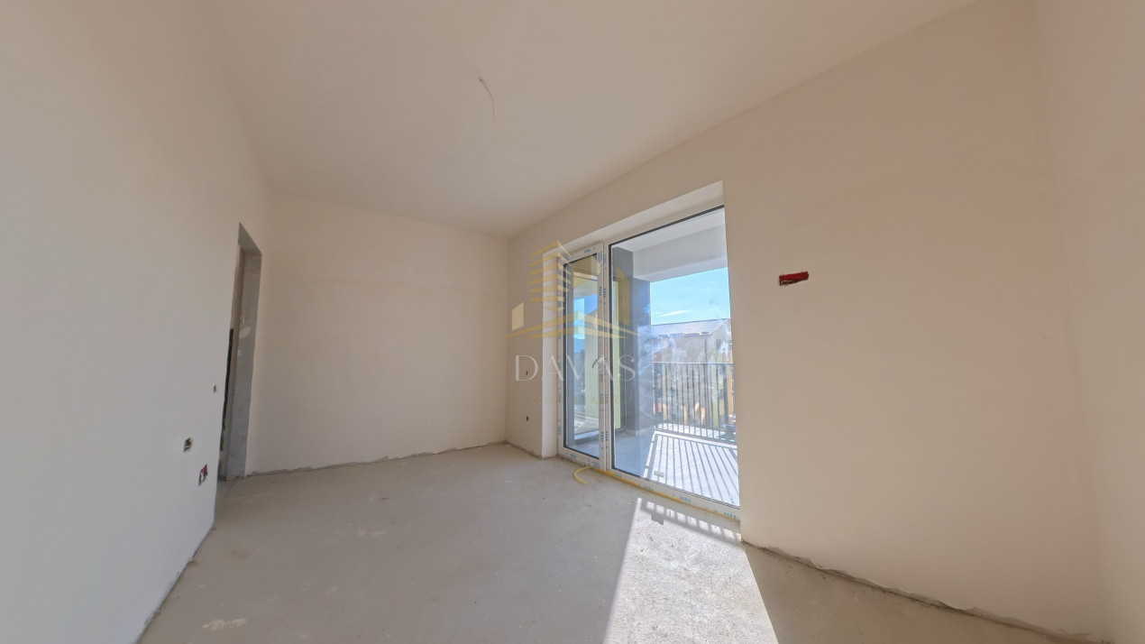 Apartament în bloc Nou de 3 camere - Parcare | Baciu 