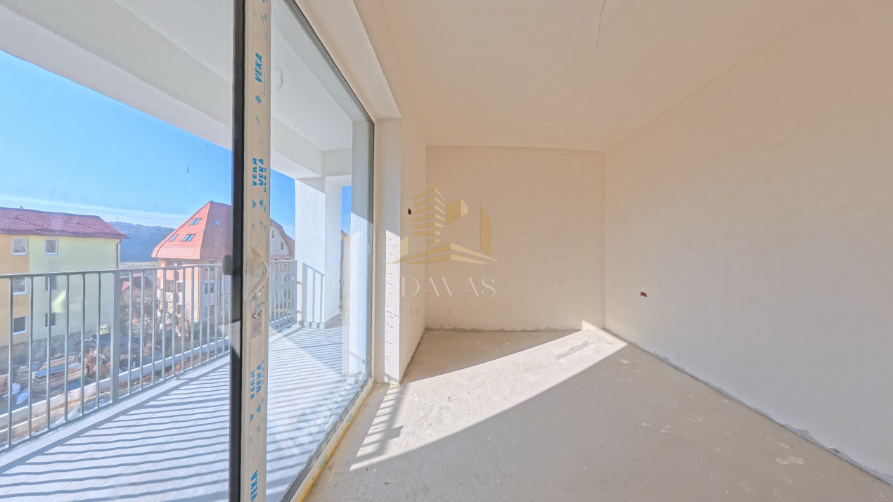 Apartament în bloc Nou de 3 camere - Parcare | Baciu 