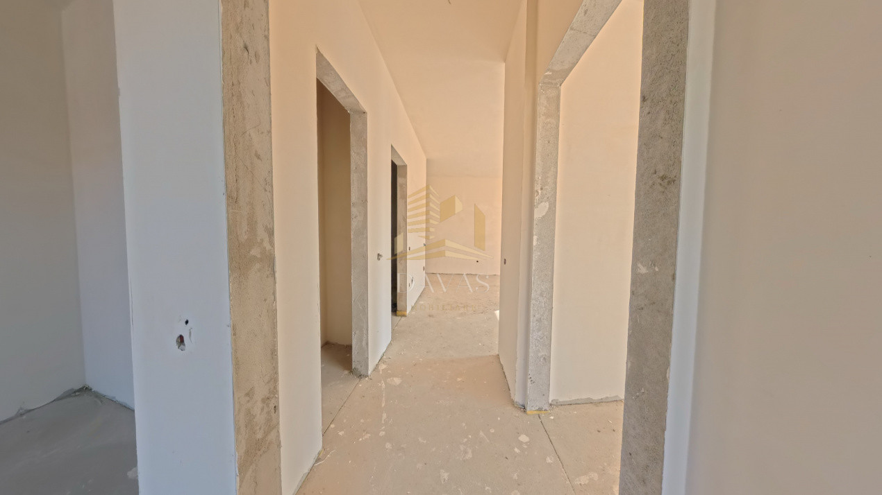 Apartament în bloc Nou de 3 camere - Parcare | Baciu 