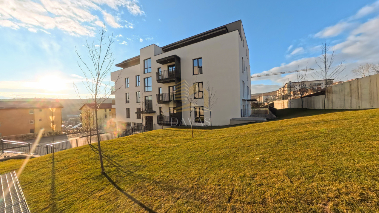 Apartament în bloc Nou de 3 camere - Parcare | Baciu 