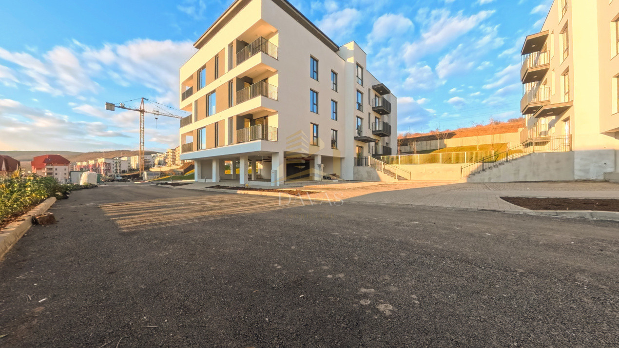 Apartament în bloc Nou de 3 camere - Parcare | Baciu 