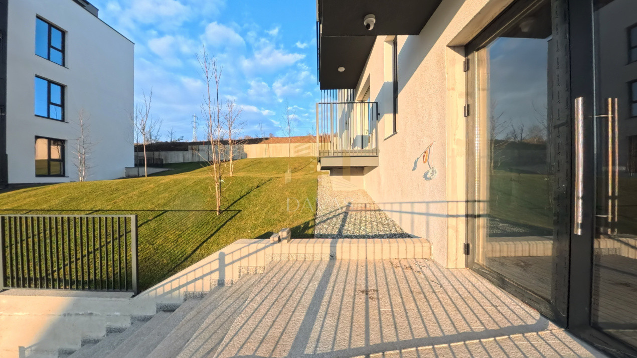 Apartament în bloc Nou de 3 camere - Parcare | Baciu 