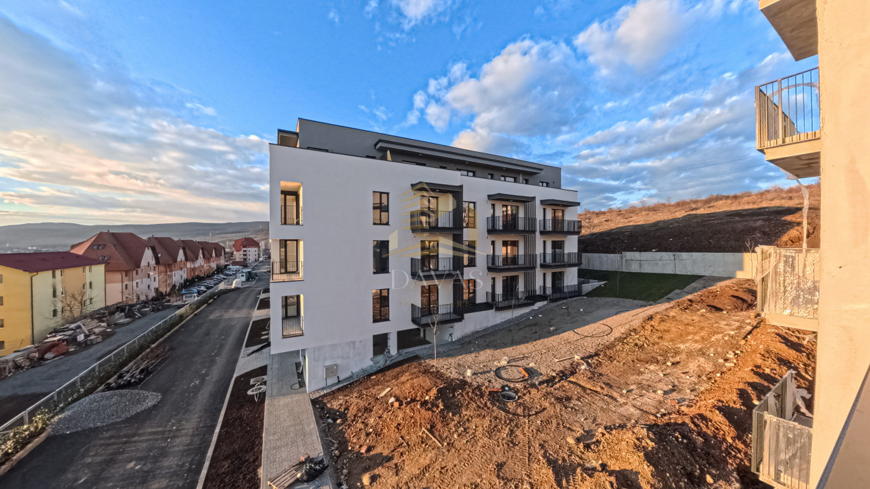 Apartament în bloc Nou de 3 camere - Parcare | Baciu 