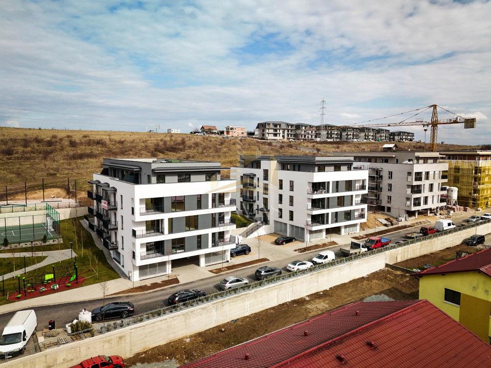 Apartament în bloc Nou de 4 camere - Parcare | Baciu 