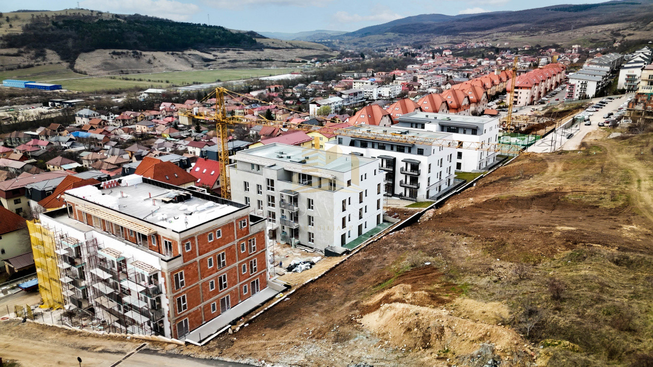 Apartament în bloc Nou de 4 camere - Parcare | Baciu 
