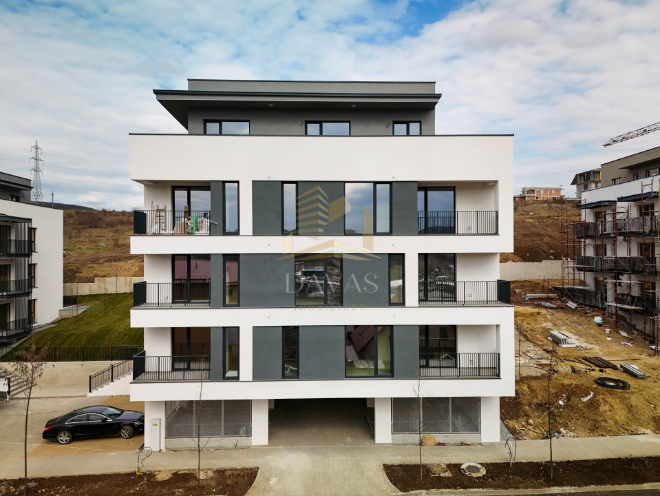 Apartament în bloc Nou de 4 camere - Parcare | Baciu 