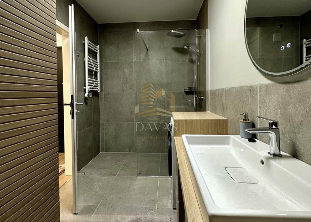 Apartament cu 2 camere semidecomandat de LUX | Elite City