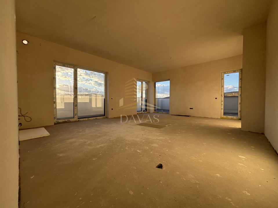 Penthouse de 3 camere semidecomandat - Parcare | Baciu 