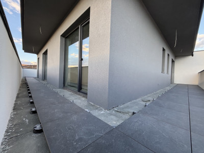 Penthouse de 3 camere semidecomandat - Parcare | Baciu 